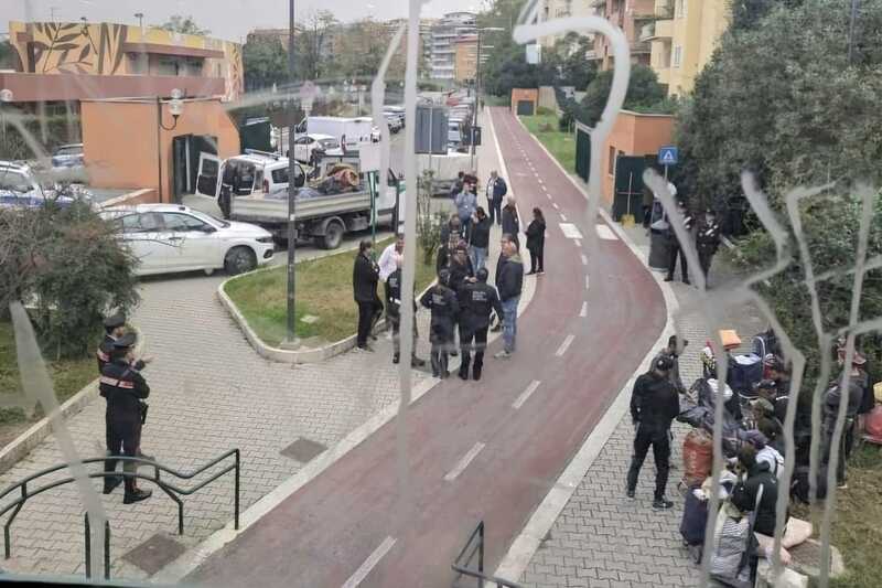 Sgomberata e rimessa in ordine la stazione Balduina